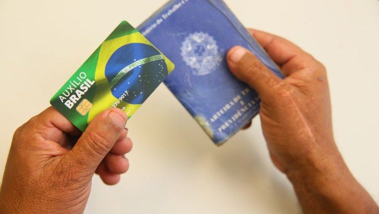 Empréstimo consignado por meio do Auxílio Brasil já está disponível